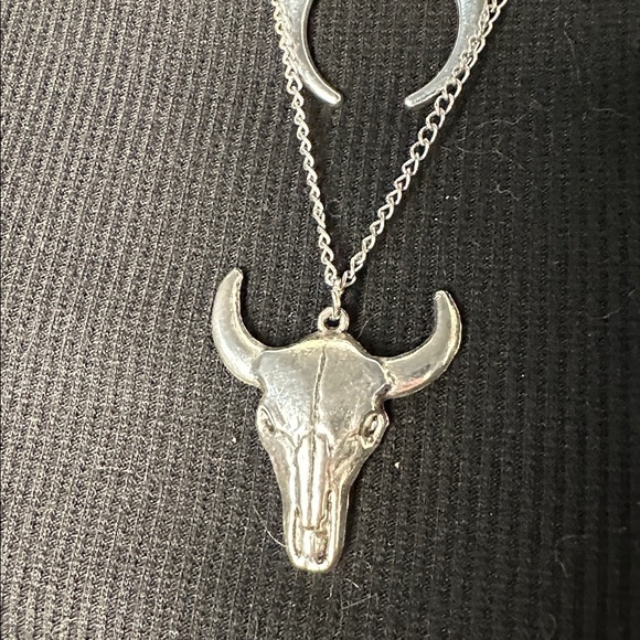 Silver Layered Necklace Set - Picture 4 of 4